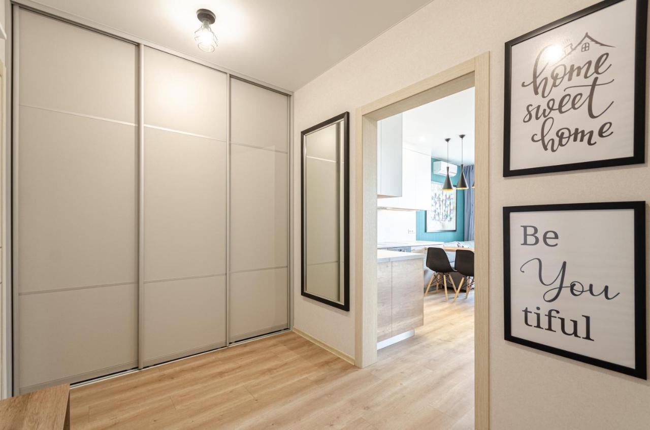 Petrovdom 5-25 In Cozy Apartment In Residential Complex "Beresteiskyi" Kyiv Exterior photo